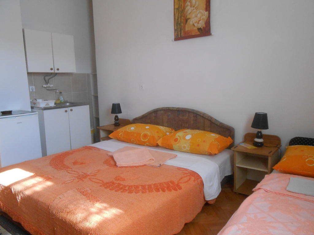Apartments & Hostel Zdrava Hrana Mostar Chambre photo