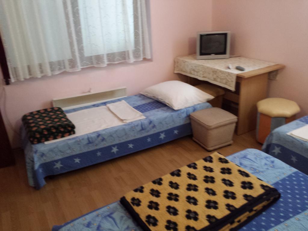 Apartments & Hostel Zdrava Hrana Mostar Chambre photo
