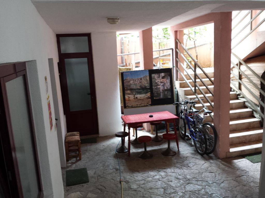Apartments & Hostel Zdrava Hrana Mostar Extérieur photo