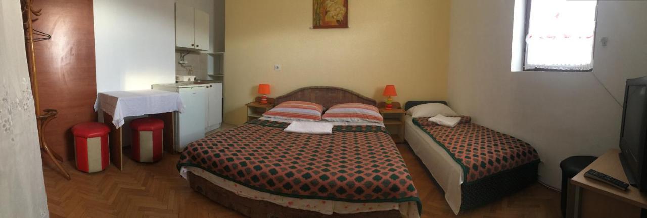 Apartments & Hostel Zdrava Hrana Mostar Extérieur photo